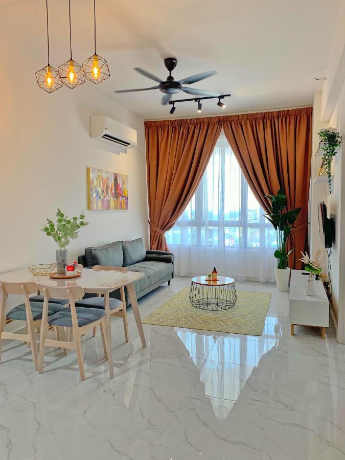 Netflix Two Bedroom Troika Kota Bharu Homestay 182 Εξωτερικό φωτογραφία