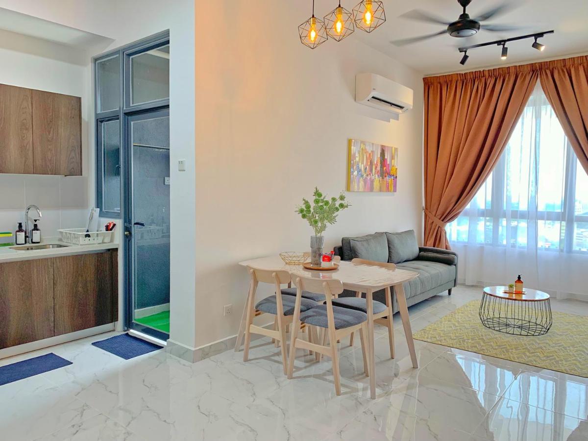 Netflix Two Bedroom Troika Kota Bharu Homestay 182 Εξωτερικό φωτογραφία