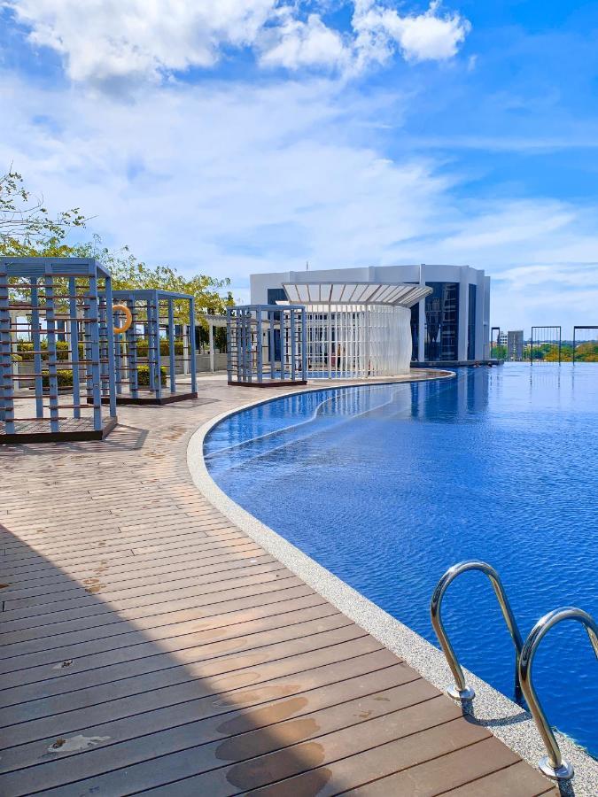 Netflix Two Bedroom Troika Kota Bharu Homestay 182 Εξωτερικό φωτογραφία