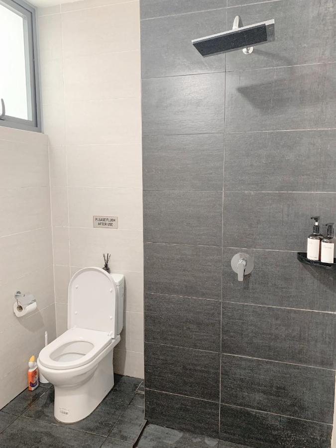 Netflix Two Bedroom Troika Kota Bharu Homestay 182 Εξωτερικό φωτογραφία